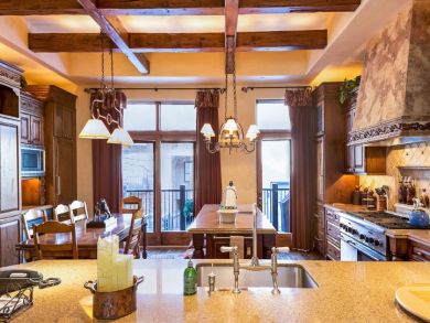 Luxury and One Block From Little Nell Hotel Sleeps 12